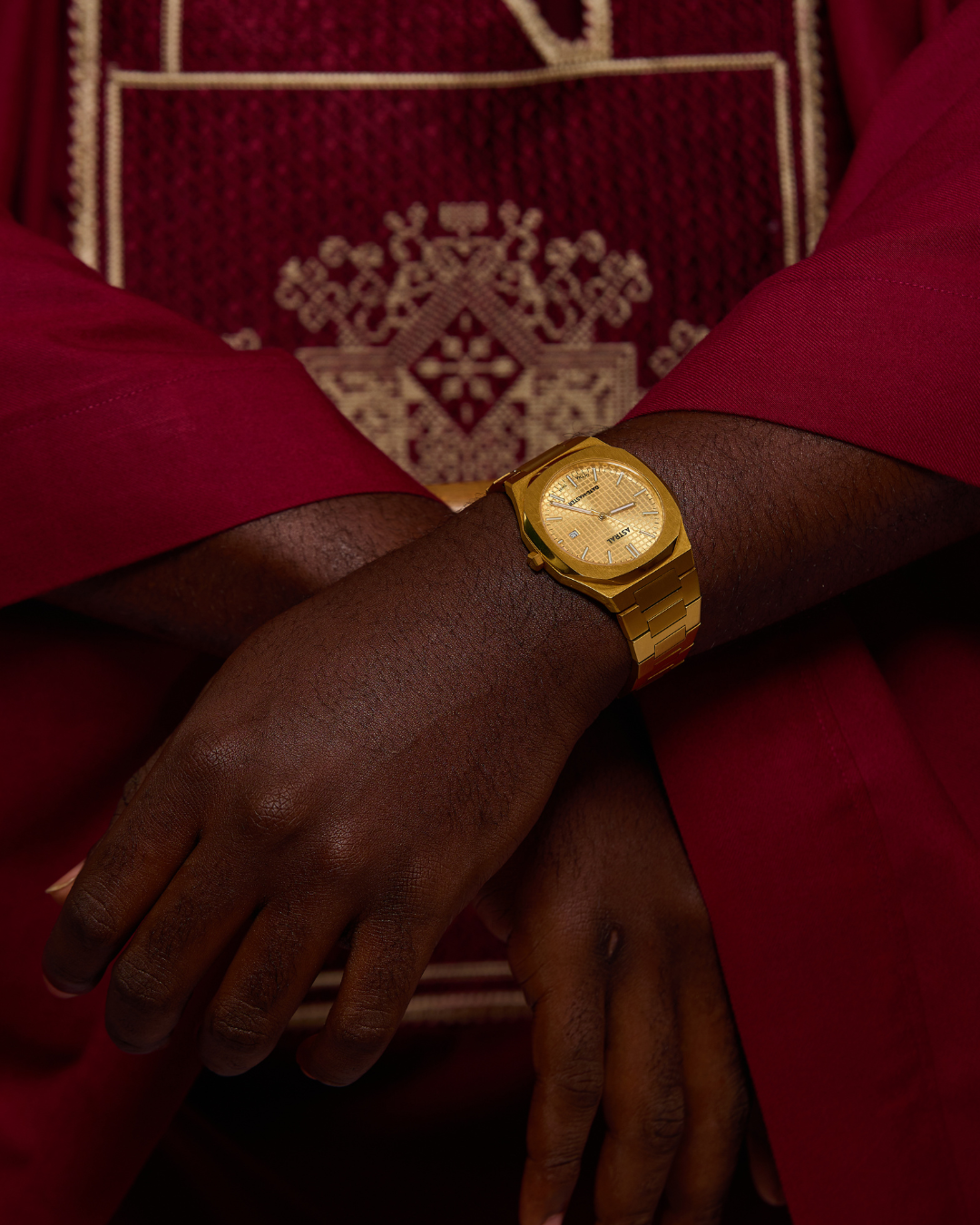 Yellow Gold Astral Date Master